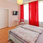 2 Bedroom Cozy In