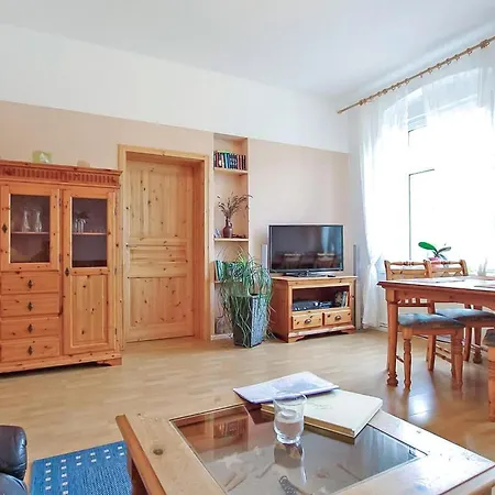 Διαμέρισμα 2 Bedroom Cozy In *