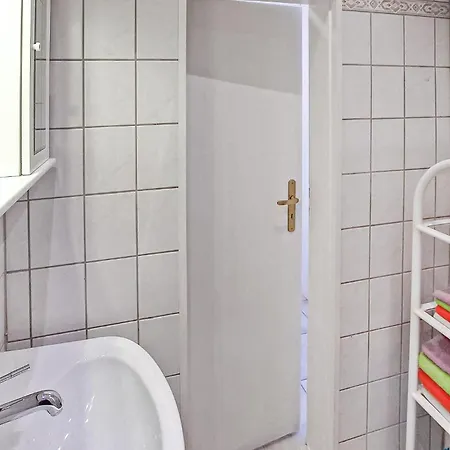 2 Bedroom Cozy In מאלצ'ו