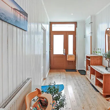 Διαμέρισμα 2 Bedroom Cozy In *