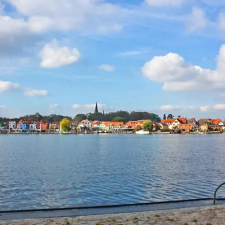 2 Bedroom Cozy In * מאלצ'ו